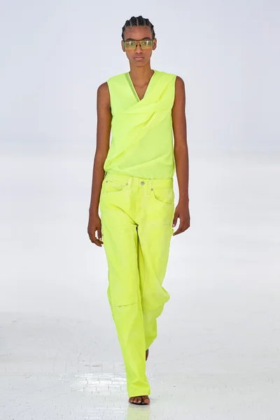 Look 29